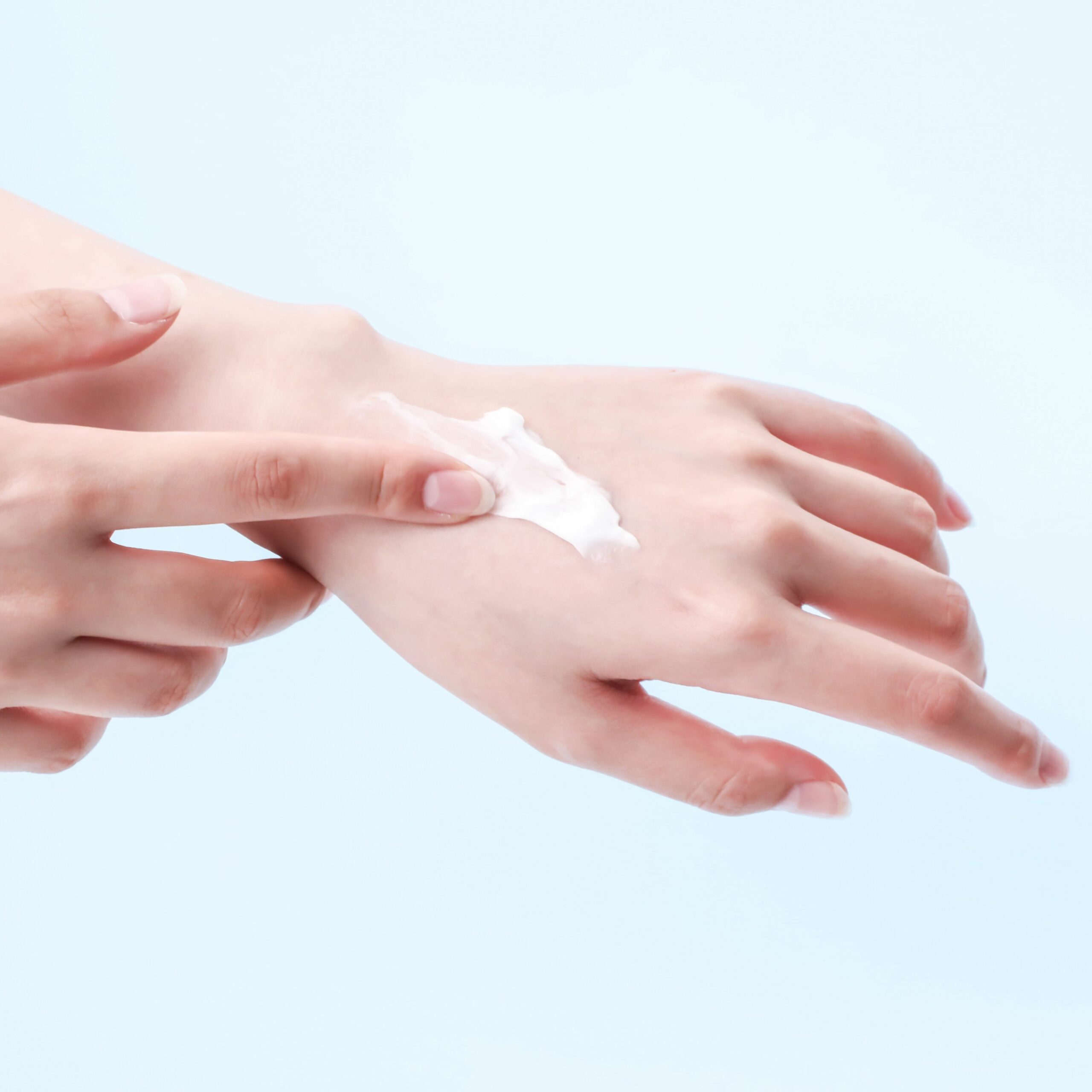Крем для рук з березовим соком Birch Juice Hand Cream від ROUND LAB - Зображення 2