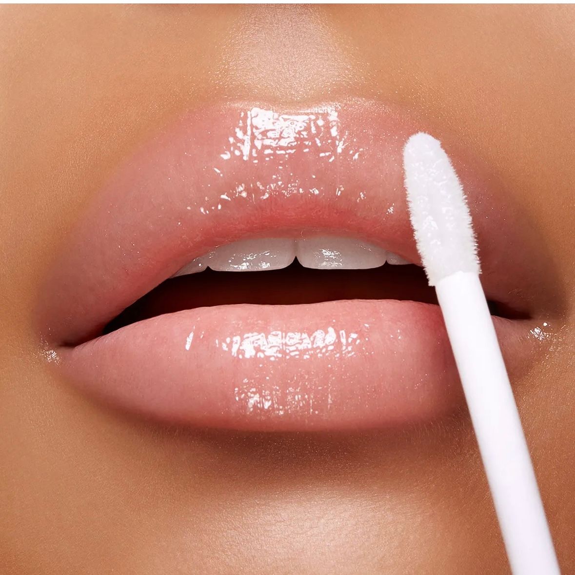 Крем-перфектор для губ з ефектом збільшення об'єму Lip Volume Plumping Effect Lip Cream (прозорий 02 Transparent) від Kiko Milano - Зображення 3