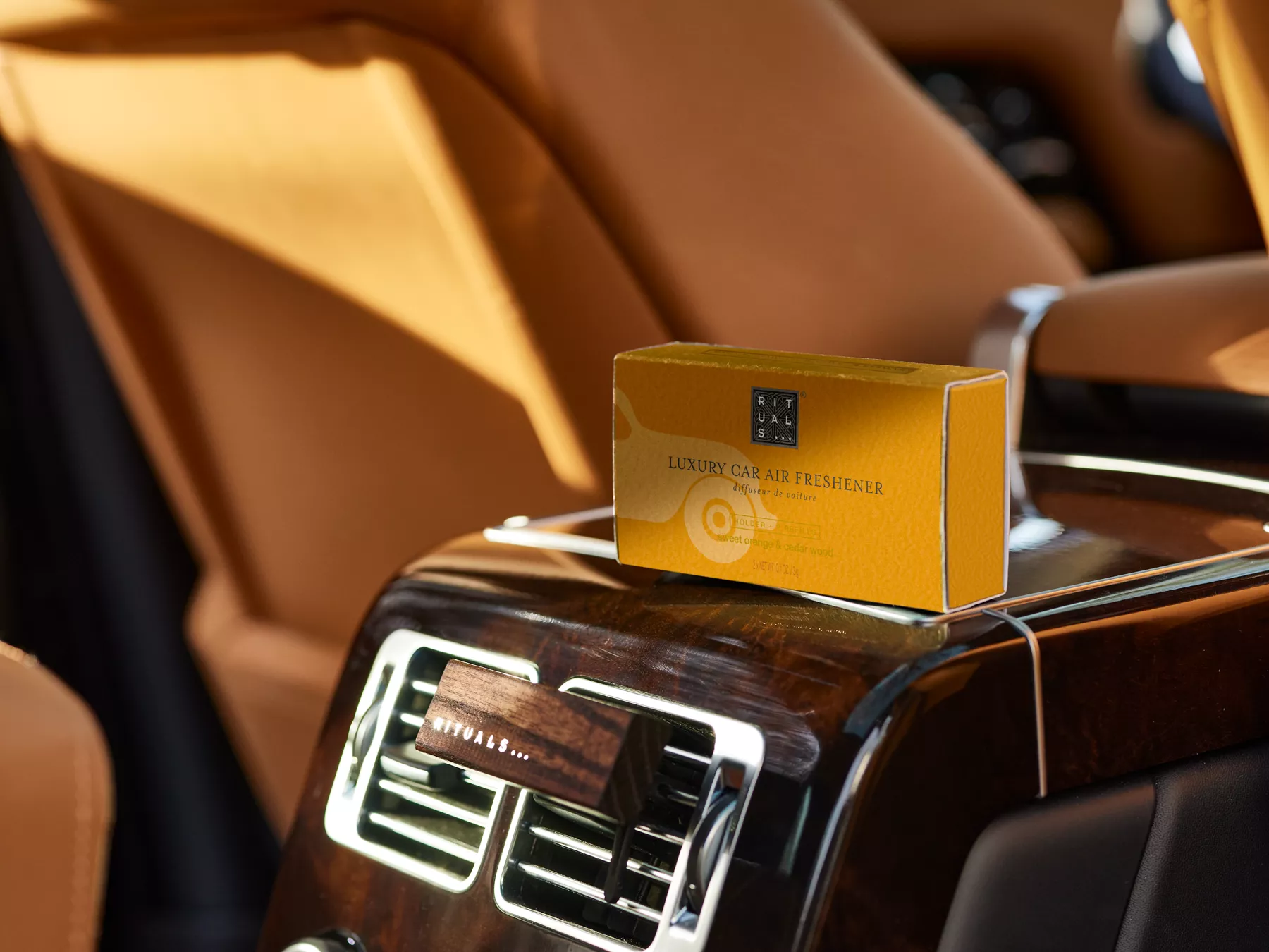 Ароматизатор для автомобіля The Ritual Of Mehr Luxury Car Air Freshener (Sweet Orange/Cedar Wood) від Rituals - Зображення 3