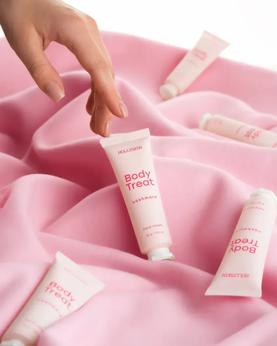Живильний крем для рук Body Treat Cashmere Hand Cream від HOLLYSKIN - Зображення 2